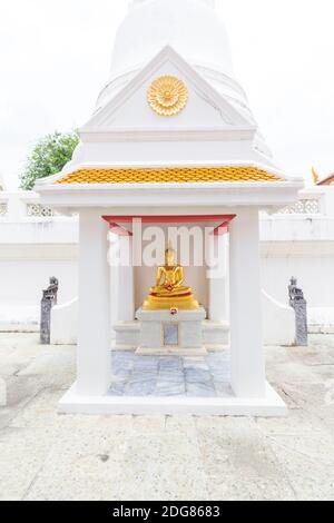 Im Wat Borom Niwat Gelände in Bangkok, Thailand Stockfoto