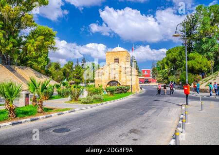 North Nicosia, Zypern, 24. September 2017: Kyrenia Gate oder Girne Kap s oder Porta del Proveditore Tor von Nicosia Mauern in der Nähe Kugulu Park in historischen c Stockfoto