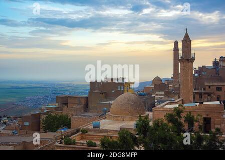 Mardin City in der Türkei. Altstadt von Mardin. Mardin ist eine historische Stadt in Südostanatolien, Türkei. Mardin. Stockfoto