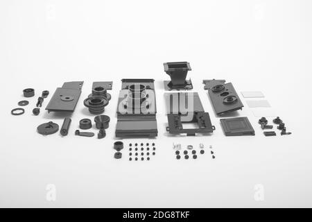 Eine High-Angle-Aufnahme von Vintage Open Camera Kit mit zwei Objektiven Stücke isoliert auf weißem Hintergrund Stockfoto