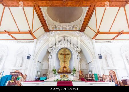 Das Innere der Kathedrale des Heiligen Geistes in Bali, Indonesien Stockfoto