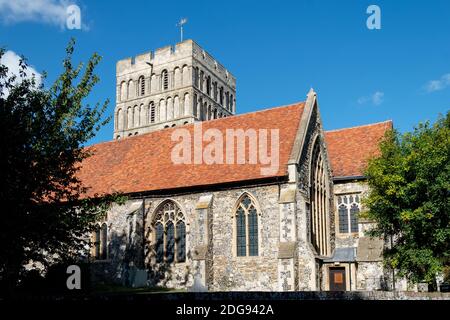 SANDWICH, KENT/UK - SEPTEMBER 29 : St. Clement Parish Church in Bright Sunlight in Sandwich Kent am 29. September 2005 Stockfoto