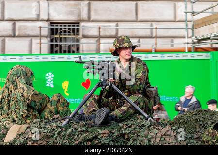 LONDON/UK - NOVEMBER 12 : Royal Marines auf der Lord Mayor's Show in London am 12. November 2005. Nicht identifizierte Personen Stockfoto