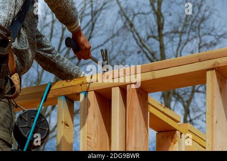 Holz Gebäude Rahmen an Multi-Family Wohnungsbau Stockfoto