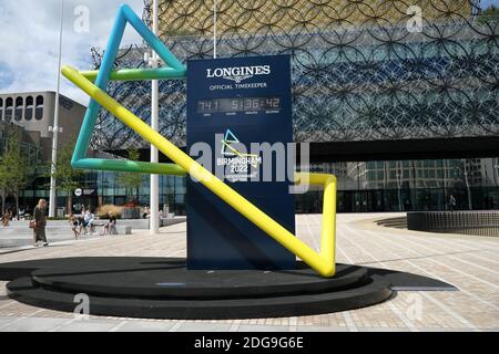 2022 Countdown-Uhr Für Commonwealth Games Vor Der New Birmingham Library Hundertjahrfeier Square Birmingham City Centre Birmingham England Großbritannien Stockfoto