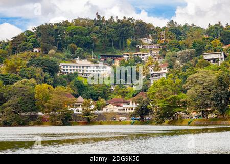 Blick auf Mogambara Lake Shore in Kandy Stockfoto