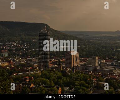 Blick auf das Stadtbild von Jenas und die Kirche im Sommer von landgrafen Stockfoto