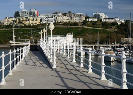 Treppen und Rampe auf Princess Pier, Torquay. Stockfoto