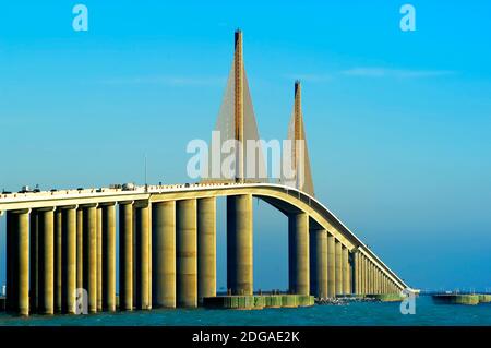Sunshine Skyway Bridge verbindet St. petersburg und Palmetto Florida über die Tampa Bay Stockfoto