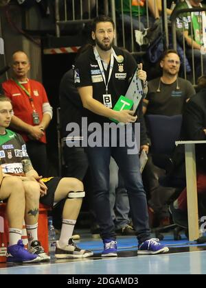 Cheftrainer Bennett Wiegert vom SC Magdeburg DHB DKB Handball Bundesliga-Saison 2018/2019 Stockfoto