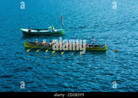 TRAINERA, traditionelles Boot der kantabrischen Küste am südlichen Ende des Golf von Biskaya, Spanien, Europa Stockfoto