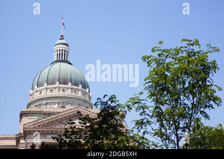 Low-Winkel-Ansicht des Indiana State Capitol Building, Indianapolis, Marion County, Indiana, USA Stockfoto