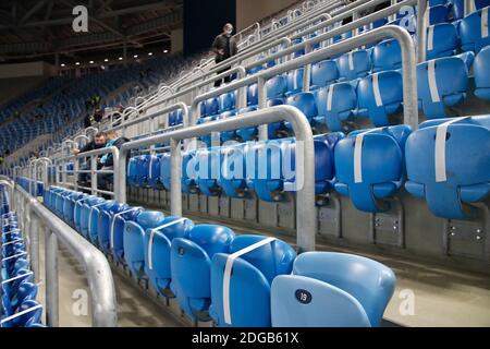 St. Petersburg, Deutschland. 8. Dez, 2020. firo: 08.12.2020 Fußball: Champions League Zenit St. Petersburg - BVB, Borussia Dortmund Sitzpv§tze, Gazprom Arena Stadion (St. Petersburg/Russland) Quelle: dpa/Alamy Live News Stockfoto