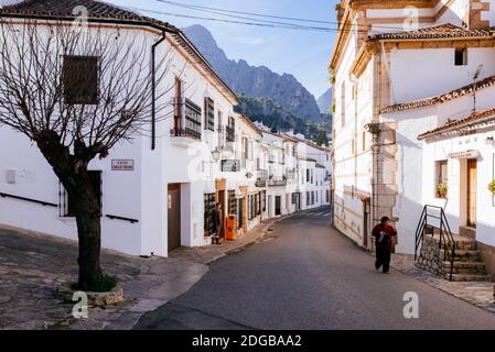 Traditionelle Architektur in den Straßen von Grazalema, Cádiz, Andalucía, Spanien, Europa Stockfoto