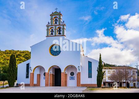 Das Heiligtum unserer Lieben Frau von den Bergen - Nuestra Señora de las Montañas ist das marianische Wallfahrtszentrum von Die gesamte Region, von denen Villamartín Stockfoto