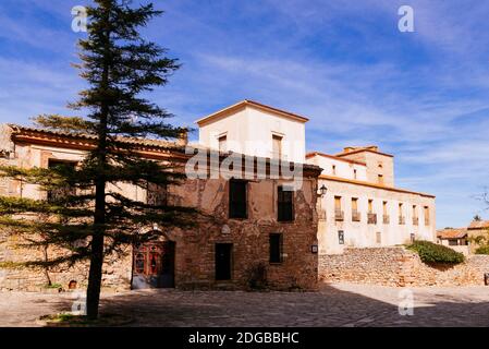Altes Steinhaus an der Plaza del Carmen. Medinaceli, Soria, Castilla y León, Spanien, Europa. Stockfoto