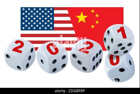 Große Würfel mit 2020 2021 auf den Seiten geschrieben, die mit der US- und china-Flagge im Hintergrund tumbeln. Konzept symbolisiert den Zustand der Welt im Jahr 2021 Stockfoto