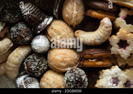 Traditionelle hausgemachte weihnachtskekse aus der tschechischen republik, Essen Hintergrund Stockfoto