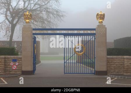 Das Eingangstor des Zweiten Weltkriegs in Luxemburg amerikanischer Friedhof und Gedenkstätte in Hamm, Luxemburg Stockfoto