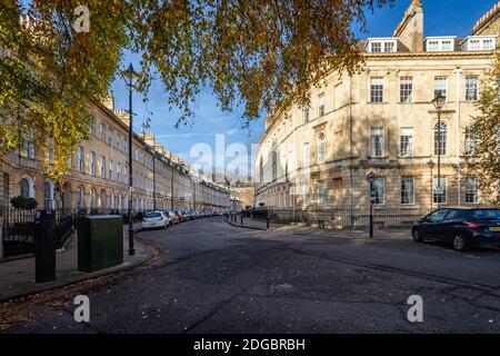 Georgianische Terrasse mit eleganten Häusern in der Henrietta Straße im Zentrum von Bath, Somerset, Großbritannien am 8. Dezember 2020 Stockfoto