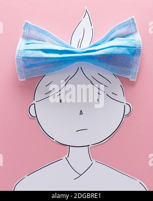 Konzeptionelle Mädchen trägt eine Schleife in den Haaren Stockfoto