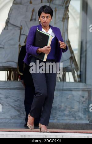 Ericka Bareigts, Minister für Übersee Frankreich, verlässt den Elysee-Palast nach der französischen wöchentlichen Kabinettssitzung am 19. April 2017 in Paris. Foto von Henri Szwarc/ABACAPRESS.COM Stockfoto