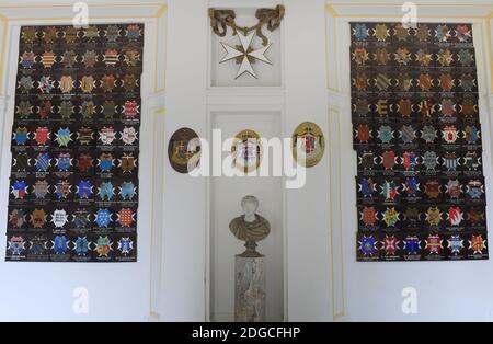 Ein Blick auf das "Coffee House", ein charmantes Ende des 17. Jahrhunderts Gebäude im Garten der Ritter von Malta Hauptsitz, Villa Magistrale (Villa del Priorato di Malta) auf RomeâÂ € Â™s Aventin Hill am 29. April 2017. Das Gebäude beherbergt die Wappen der Profess-Ritter des Malteserordens von 1800 bis heute. Das Herz des Ordens von MaltaâÂ € Â™s Erbe, die Magistralvilla wurde im Besitz des Ordens seit dem 14. Jahrhundert und, zusammen mit dem Magistralpalast, ist einer seiner beiden institutionellen Sitze. Die Villa hat einige der bedeutendsten Ereignisse im OP beherbergt Stockfoto