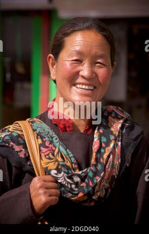 Porträt einer Ladakhi-Frau. Kharu, Ladakh, Jammu und Kaschmir, Indien Stockfoto