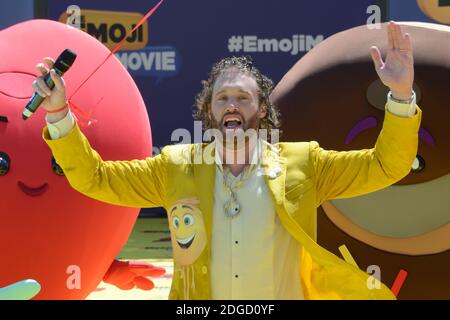 TJ Miller bei der Emoji Movie Fotocall am Carlton Beach in Cannes, Frankreich am 16. Mai 2017. Foto von Aurore Marechal/ABACAPRESS.COM Stockfoto