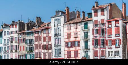 Historisches und kulturelles Stadtzentrum von Bayonne, Frankreich Stockfoto