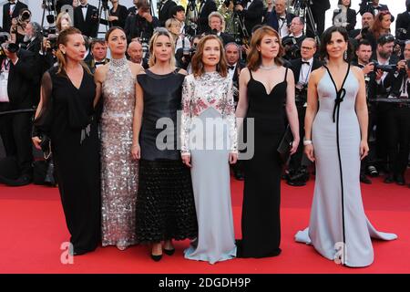 Emmanuelle Bercot, Berenice Bejo, Elodie Bouchez, Isabelle Huppert, Emilie Dequenne und Juliette Binoche bei der Vorführung zum 70. Jahrestag des 70. Cannes Filmfestivals im Palais des Festivals am 23. Mai 2017 in Cannes, Frankreich. Foto von David Boyer/ABACAPRESS.COM Stockfoto