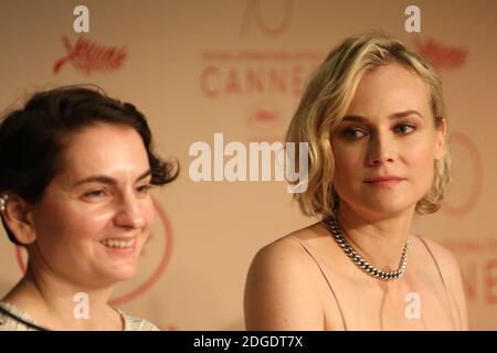 Robert Gray, Produzent Nurhan Sekerci-Porst, Schauspielerin Diane Kruger, Regisseur Fatih Akin, Schauspieler Denis Moschitto und Herman Weigel nehmen an der Pressekonferenz "in the Fade (aus dem nichts)" während der 70. Jährlichen Cannes Film Festival im Palais des Festivals am 26. Mai 2017 in Cannes, Frankreich Teil. Foto von David Boyer/ABACAPRESS.COM Stockfoto