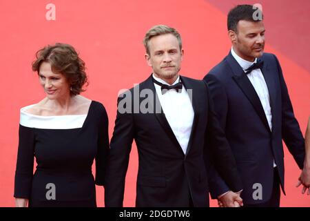 Die britische Schauspielerin Jacqueline Bisset, der belgische Schauspieler Jeremie Renier und der französische Regisseur Francois Ozon besuchten am 26. Mai 2017 die L'Amant Double-Vorführung im Rahmen der 70. Filmfestspiele von Cannes in Cannes, Frankreich. Foto von Aurore Marechal/ABACAPRESS.COM Stockfoto