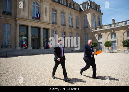 Pierre Gattaz, Chef des französischen Arbeitgeberverbands Medef, verlässt am 23. Mai 2017 nach Gesprächen mit dem französischen Präsidenten über die Reform des Arbeitsrechts den Präsidentenpalast Elysee in Paris. Foto von ELIOT BLONDT/ABACAPRESS.COM Stockfoto