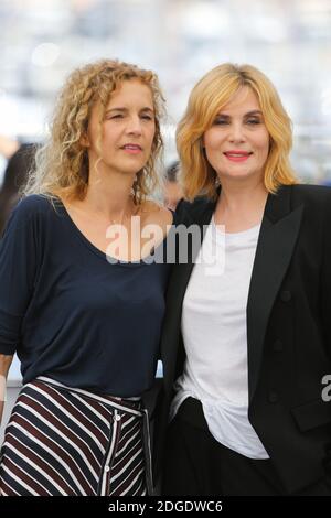 Emmanuelle Seigner, Delphine De Vigan beim D’Apres Une Histoire Vraie Photocall während der 70. Jährlichen Filmfestspiele von Cannes im Palais des Festivals am 27. Mai 2017 in Cannes, Frankreich. Foto von David Boyer/ABACAPRESS.COM Stockfoto