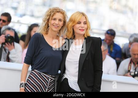 Emmanuelle Seigner, Delphine De Vigan beim D’Apres Une Histoire Vraie Photocall während der 70. Jährlichen Filmfestspiele von Cannes im Palais des Festivals am 27. Mai 2017 in Cannes, Frankreich. Foto von David Boyer/ABACAPRESS.COM Stockfoto