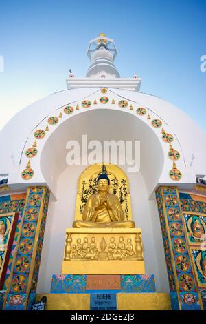 Detail der Stuckverzierung von Shanti Stupa. Erbaut 1991 von japanischen buddhistischen Bhikshu, Gyomyo Nakamura & Teil der Peace Pagoda Mission. Das Sh Stockfoto