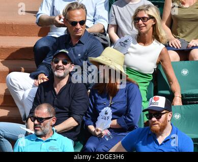 Schauspieler Gilles Cohen und seine Frau Karine, Bruno Solo und seine Frau besuchen die French Tennis Open am 31. Mai 2017 in Roland Garros in Paris, Frankreich. Foto von Laurent Zabulon/ABACAPRESS.COM Stockfoto