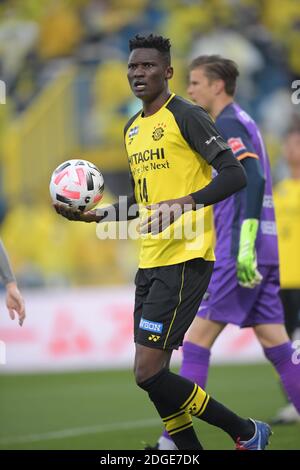 Michael Olunga (14) von Kashiwa Reysol während des 2020 J.LEAGUE Division 1 Fußballmatches zwischen Kashiwa Reysol 0-1 Nagoya Grampus im Sankyo Frontier Kashiwa Stadium am 5. Dezember 2020 in Kashiwa, Chiba, Japan. Quelle: FAR EAST PRESS/AFLO/Alamy Live News Stockfoto