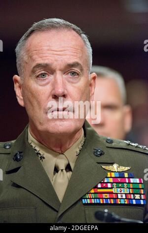 General Joseph F. Dunford, Jr., US Marine Corps, Chairman of the Joint Chiefs of Staff, Gibt am Dienstag, den 13. Juni 2017 vor dem US-Senatsausschuss für bewaffnete Dienste eine Erklärung zum Thema "die Haushaltslage des Verteidigungsministeriums in Überprüfung des Antrags auf Genehmigung der Verteidigung für das Geschäftsjahr 2018 und das zukünftige Verteidigungsprogramm" auf dem Capitol Hill in Washington, DC ab.Foto: Ron Sachs / CNP/ABACAPRESS.COM Stockfoto