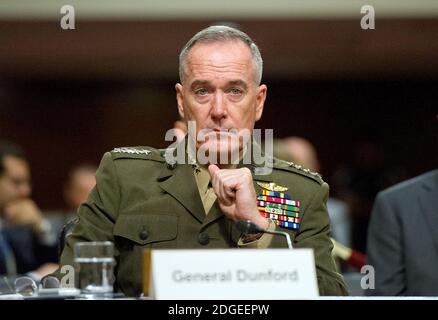 General Joseph F. Dunford, Jr., US Marine Corps, Chairman of the Joint Chiefs of Staff, Gibt am Dienstag, den 13. Juni 2017 vor dem US-Senatsausschuss für bewaffnete Dienste eine Erklärung zum Thema "die Haushaltslage des Verteidigungsministeriums in Überprüfung des Antrags auf Genehmigung der Verteidigung für das Geschäftsjahr 2018 und das zukünftige Verteidigungsprogramm" auf dem Capitol Hill in Washington, DC ab.Foto: Ron Sachs / CNP/ABACAPRESS.COM Stockfoto