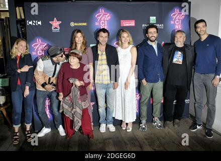 Luc Besson, Agnes Varda, JR, Tarek Boudali, Jonathan Cohen, Ludivine Sagnier, Alice Pol, Eric Lartigau, Deborah Francois. Posiert während eines Fotoalles für die Pressekonferenz zur 33. Ausgabe des Fete du Cinema (Cinema Festival) im Cite du Cinema in Saint-Denis, nördlich von Paris, Frankreich am 16. Juni, 2017. Vom 25. Bis 28. Juni 2017 findet die Fete du Cinema statt, eine Aktion zur Filmförderung mit reduzierten Kinokarten. Foto von Alain Apaydin/ABACAPRESS.COM Stockfoto