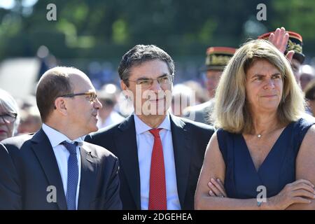 Patrick Devedjian nimmt an einer Zeremonie Teil, bei der der 77. Jahrestag des Appells des französischen Generals Charles de Gaulle vom 18. Juni 1940 im Mont Valerien Memorial in Suresnes, außerhalb von Paris, am 18. Juni 2017 begangen wurde. Der Appell, der von Charles de Gaulle auf der BBC überbracht wurde, diente dazu, seine Landsleute nach dem Fall Frankreichs an Nazi-Deutschland zu versammeln. Foto von Christian Liewig/ABACAPRESS.COM Stockfoto