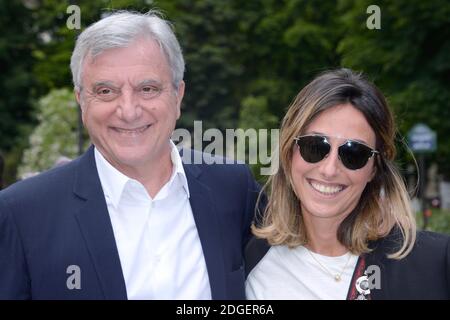 Sidney Toledano und seine Frau Katia Toledano besuchen die Dior Homme Show während der Paris Men’s Fashion Week Frühjahr Sommer 2018, in Paris, Frankreich am 24. juni 2017. Foto von Aurore Marechal/ABACAPRESS.COM Stockfoto