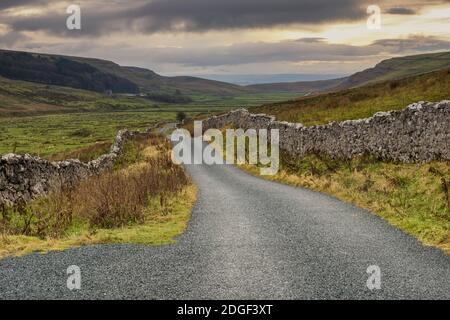 Kingsdale ist ein Tal am westlichen Rand des Yorkshire Dales Nationalpark in Nordengland zwischen Dent und Ingleton Stockfoto