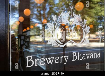 RALEIGH,NC/USA - 10-23-2019: Brauerei Bhavana, beliebtes Restaurant in der Innenstadt von Raleigh North Carolina Stockfoto