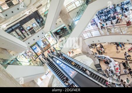 Innenansicht des Geschäfts in der Taipei 101 Shopping Mall Stockfoto