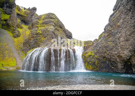 Landschaft Islands. Stjornarfoss Wasserfälle in der Sommersaison Stockfoto