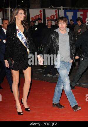 James Blunt und Miss Frankreich, Laury Thilleman kommen für die 2011 NRJ Awards, Palais De Festival, Cannes. Stockfoto