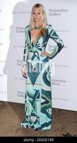 Poppy Delevingne bei der Serpentine Gallery Summer Party 2011, Hyde Park, London. Stockfoto